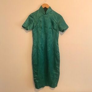Vintage Silk Cheongsam Qipao Dress 1960s Size S Floral Green Brocade
